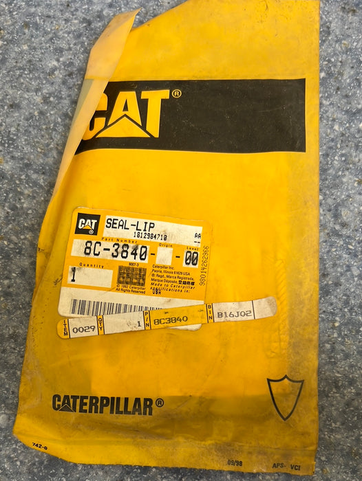 8C3840 SEAL-LIP CAT NEW SURPLUS