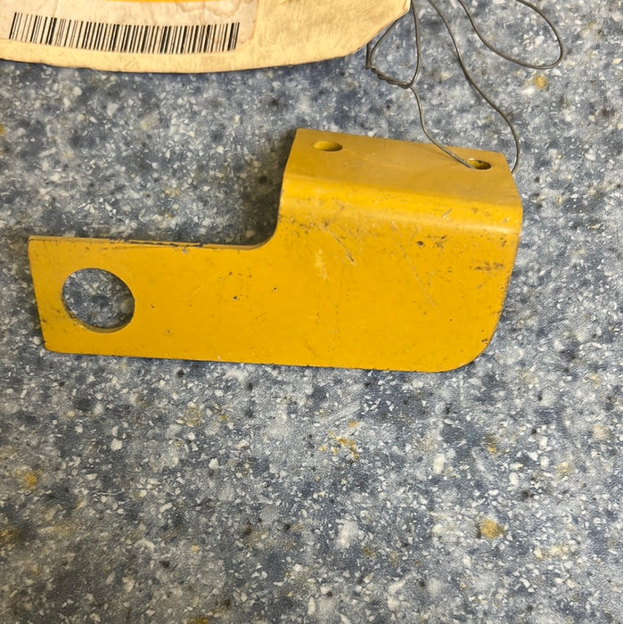 8R9626 BRACKET CAT NEW SURPLUS