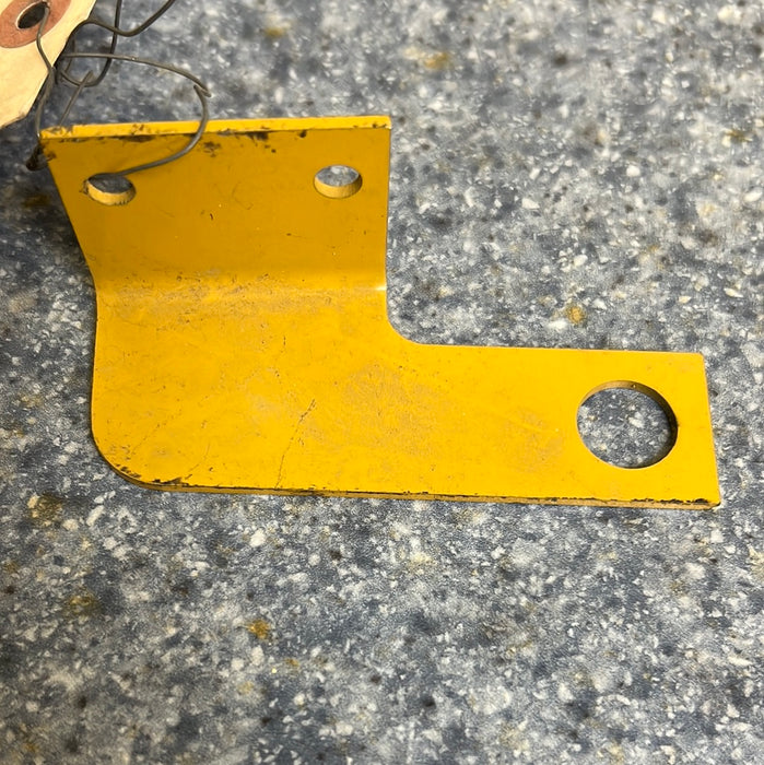 8R9626 BRACKET CAT NEW SURPLUS