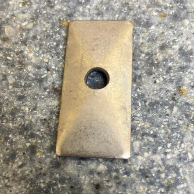 1028705 PLATE CAT NEW SURPLUS
