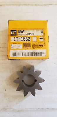 1T1062 GEAR NEW SURPLUS