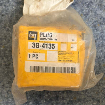 3G4135 PLUG CAT NEW SURPLUS
